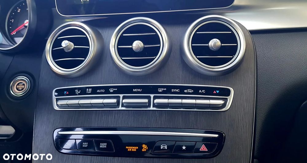 Mercedes-Benz GLC 220 d 4Matic 9G-TRONIC AMG Line - 24
