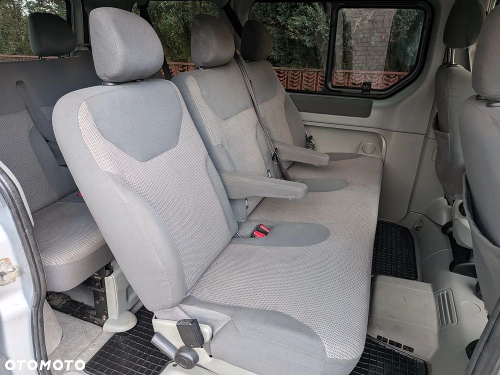 Opel Vivaro - 10