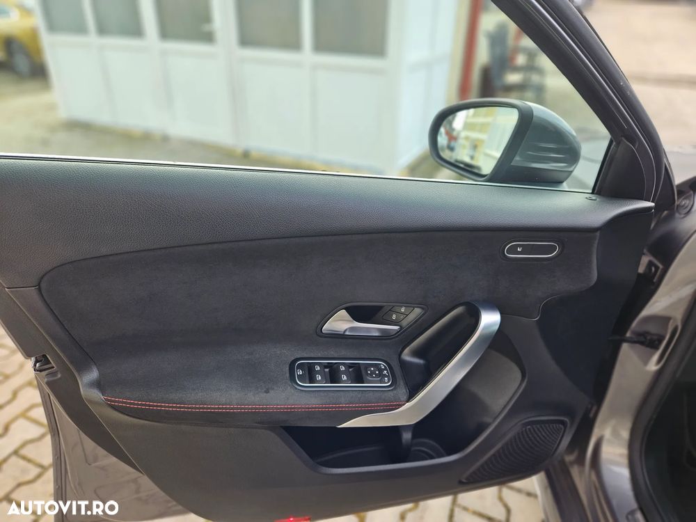 Mercedes-Benz A 180 d 7G-DCT AMG Line - 29