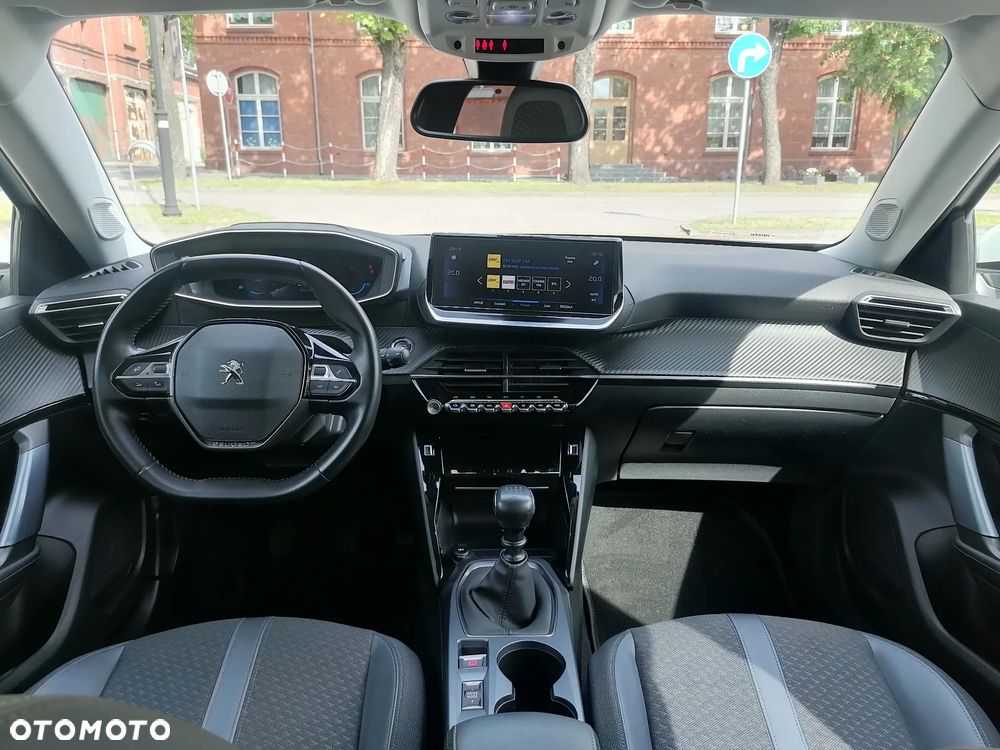 Peugeot 2008 1.5 BlueHDi Allure S&S - 30