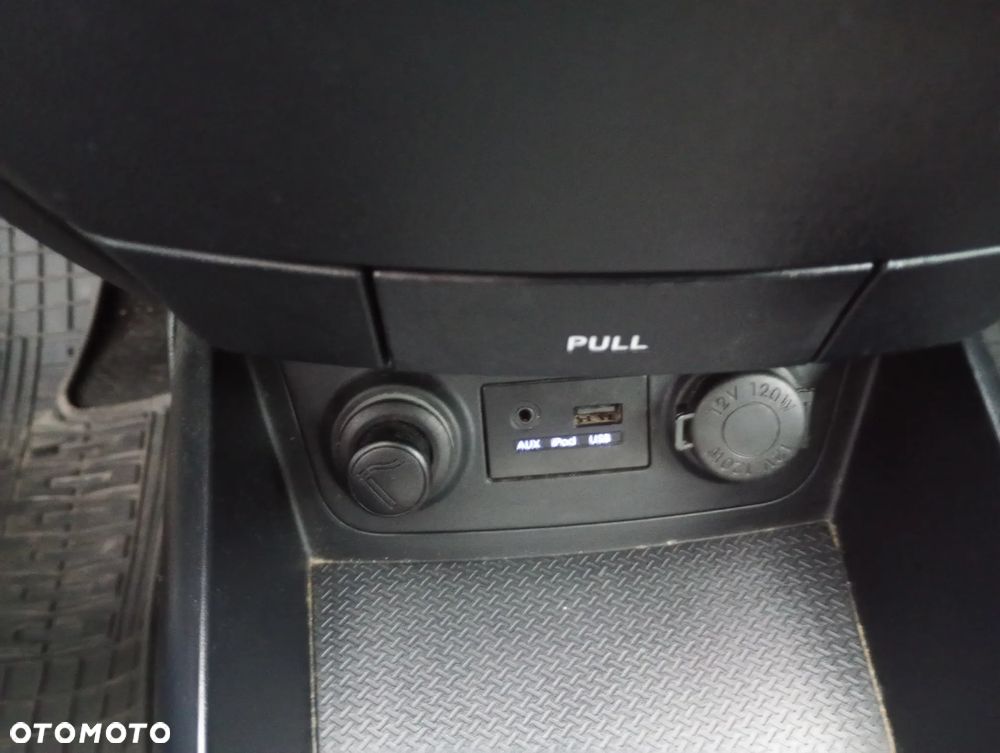 Hyundai i30 1.6 CRDi Base + World Cup - 34