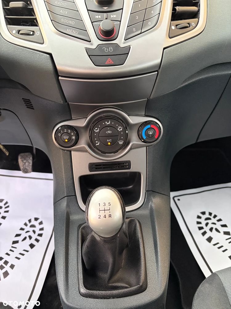 Ford Fiesta 1.25 Trend EU5 - 22