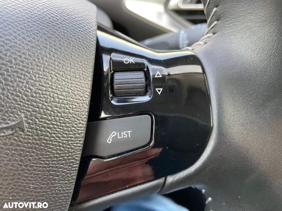 Peugeot 308 - 24