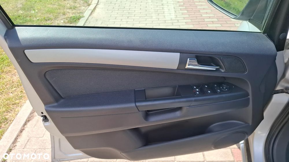 Opel Zafira 1.8 Edition Plus - 16