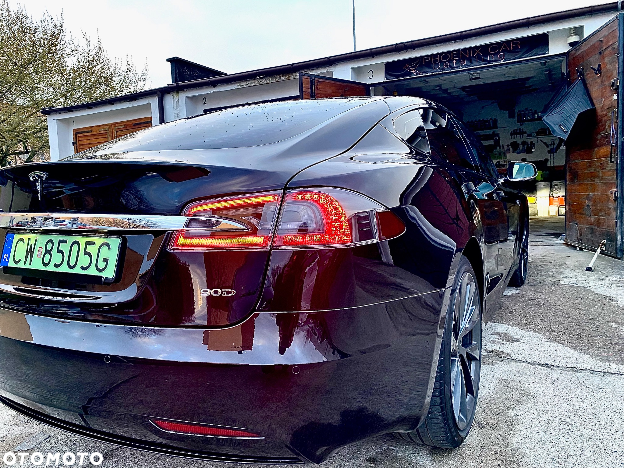 Tesla Model S - 2