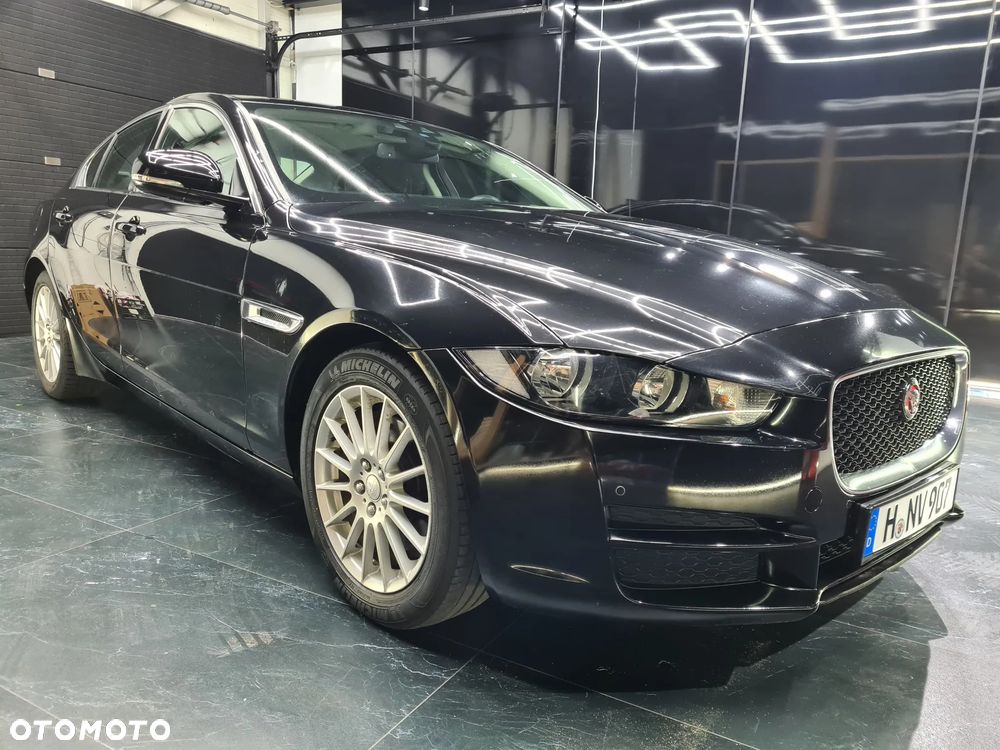 Jaguar XE 2.0 D Prestige - 17