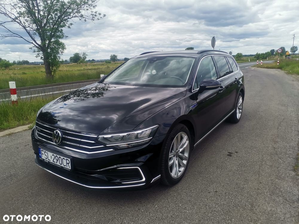 Volkswagen Passat - 2