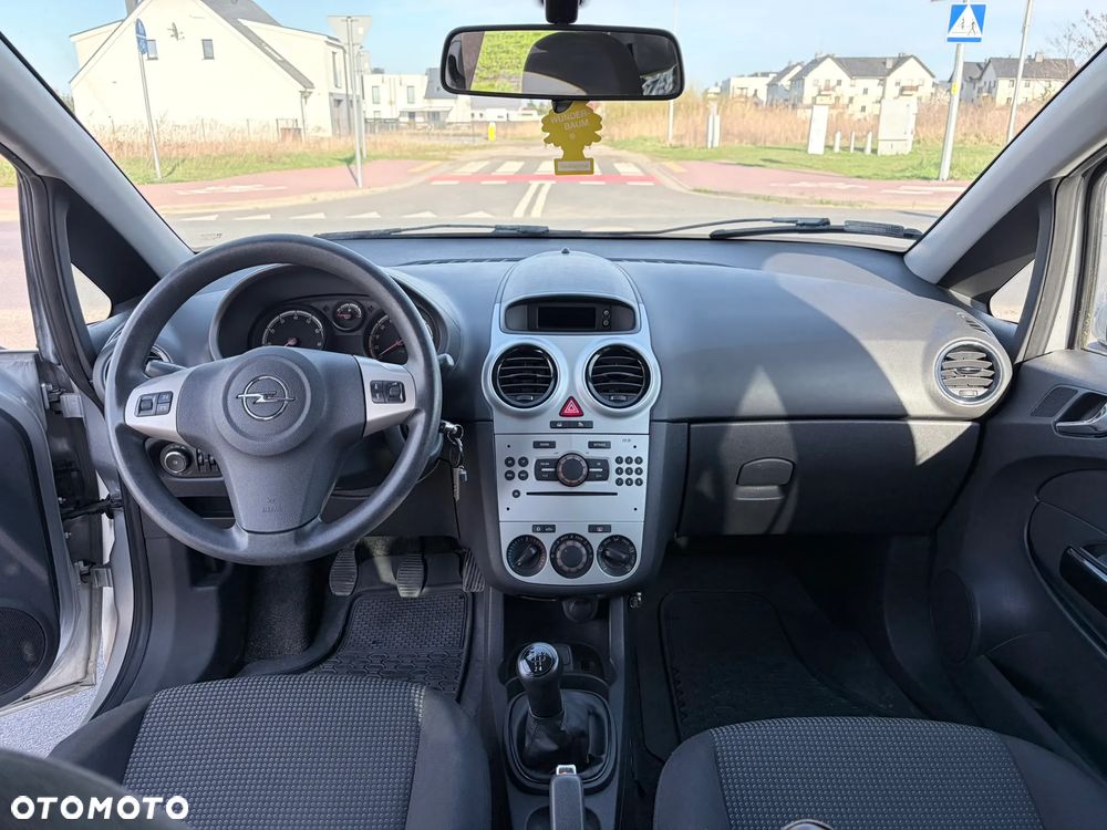 Opel Corsa 1.0 12V Essentia - 9