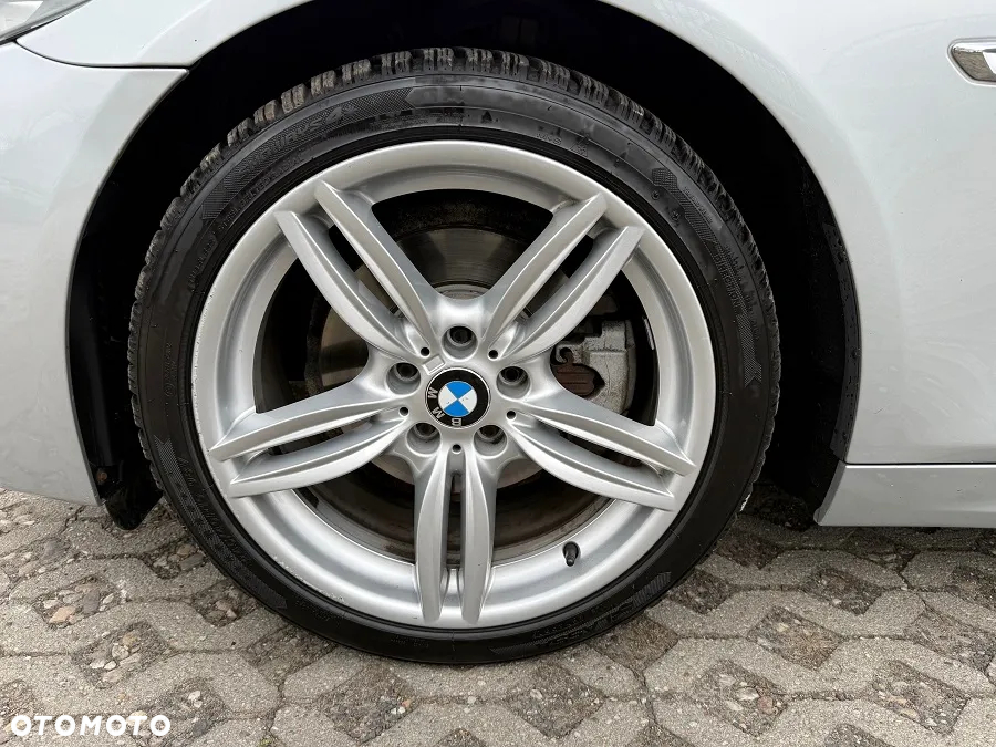 BMW Seria 5 528i xDrive - 12