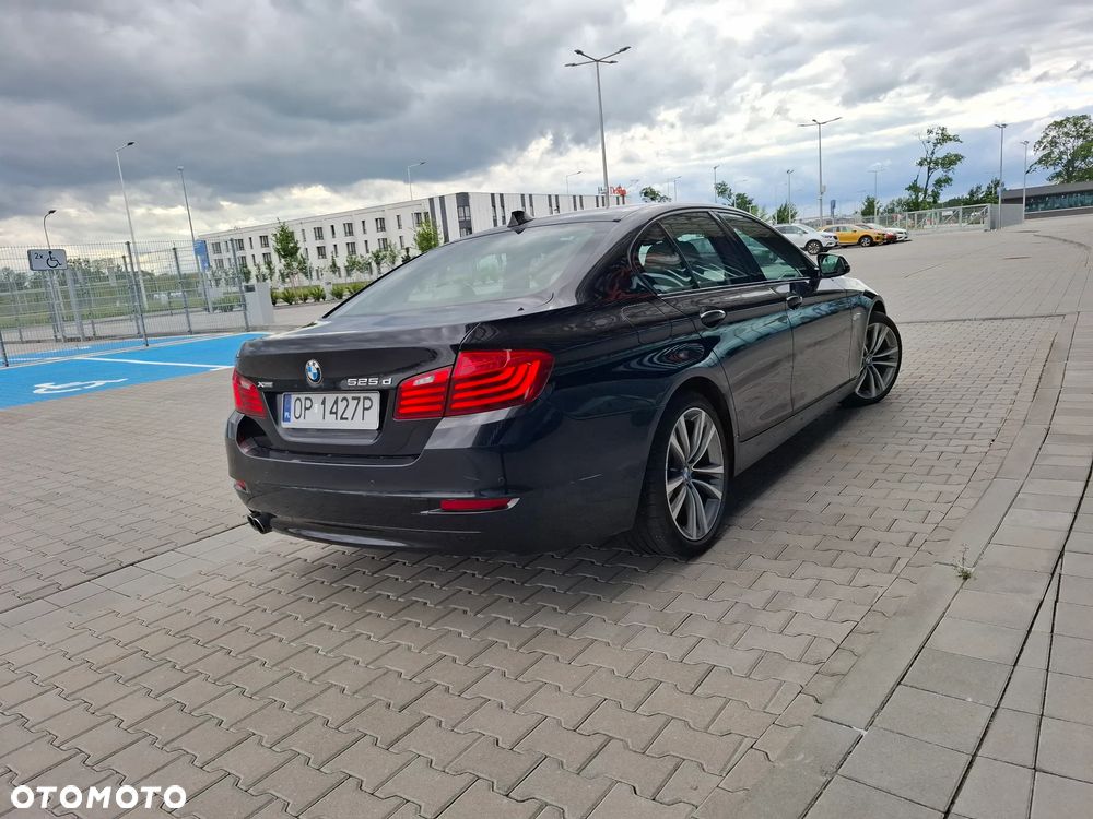 BMW Seria 5 525d xDrive - 7