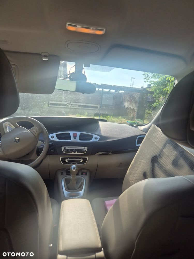 Renault Scenic 1.9 dCi Tech Run - 17