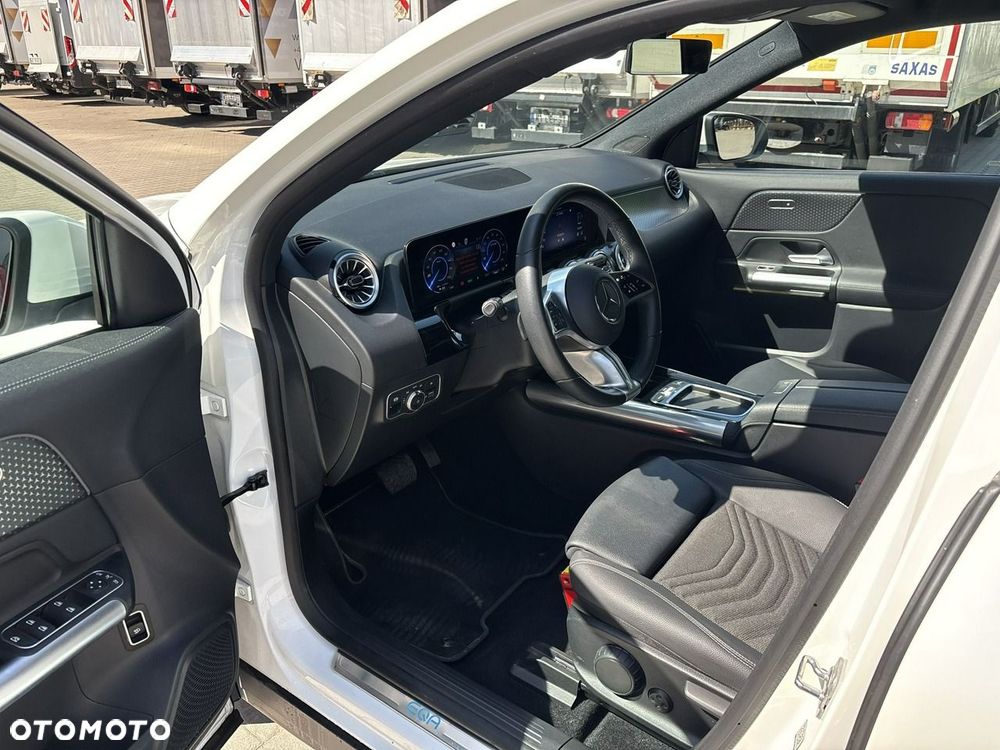 Mercedes-Benz EQA 250+ 70.5kWh Progressive - 11