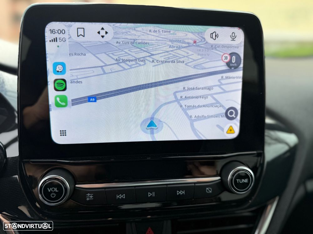 Ford Fiesta 1.5 EcoBoost S&S ST X - 25