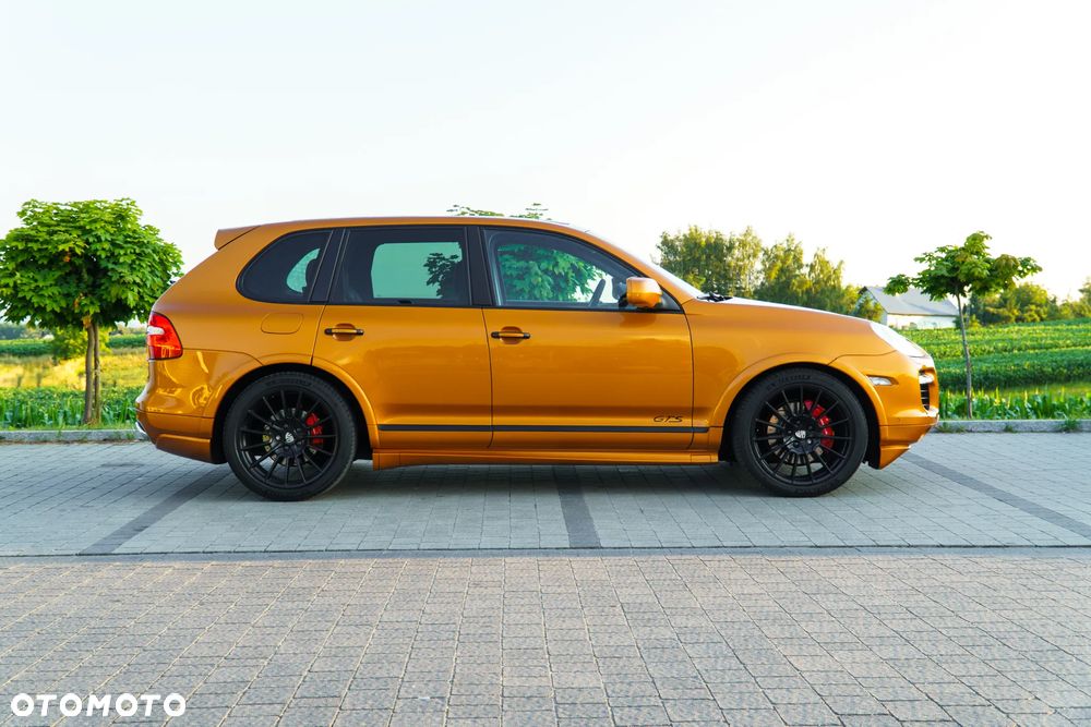 Porsche Cayenne - 8