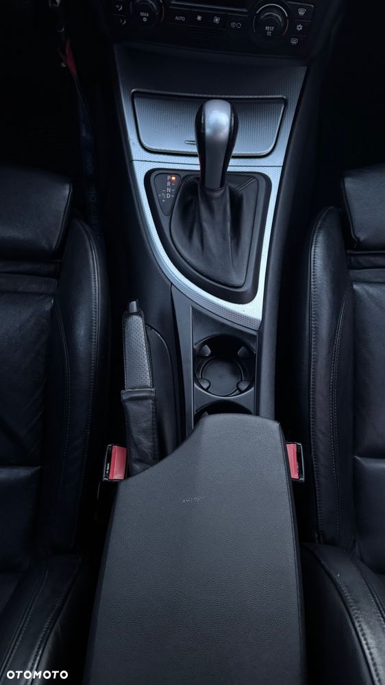BMW Seria 1 120d - 15