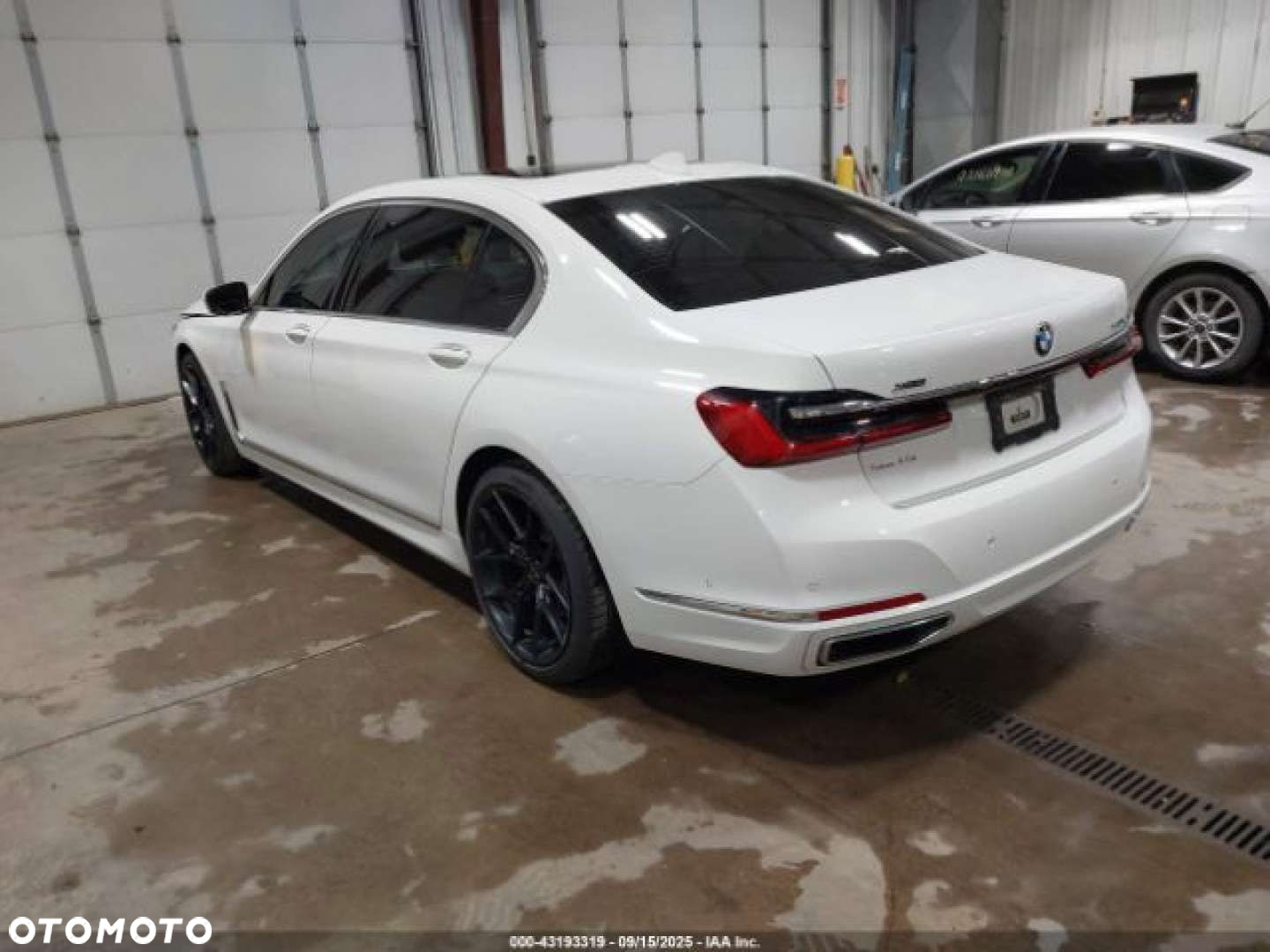 BMW Seria 7 - 11