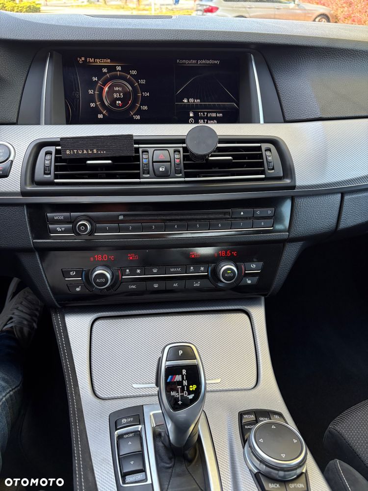 BMW Seria 5 M550d xDrive - 23