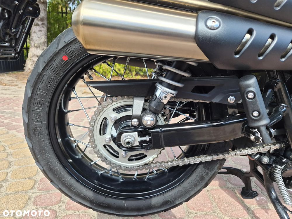 Triumph Scrambler - 8