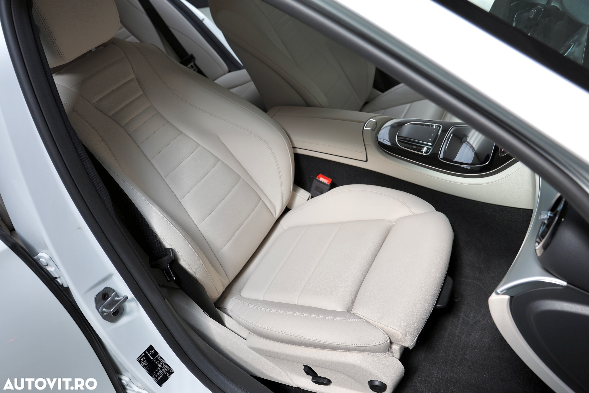 Mercedes-Benz E 300 9G-TRONIC Avantgarde - 19
