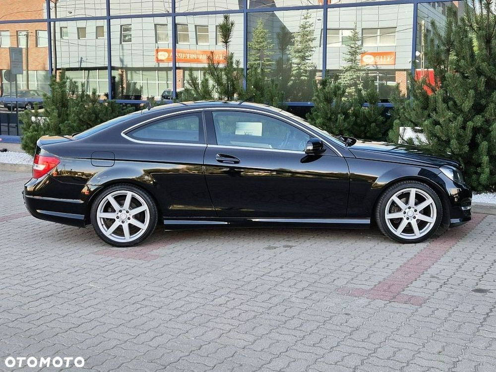 Mercedes-Benz Klasa C 180 CGI BlueEff - 14