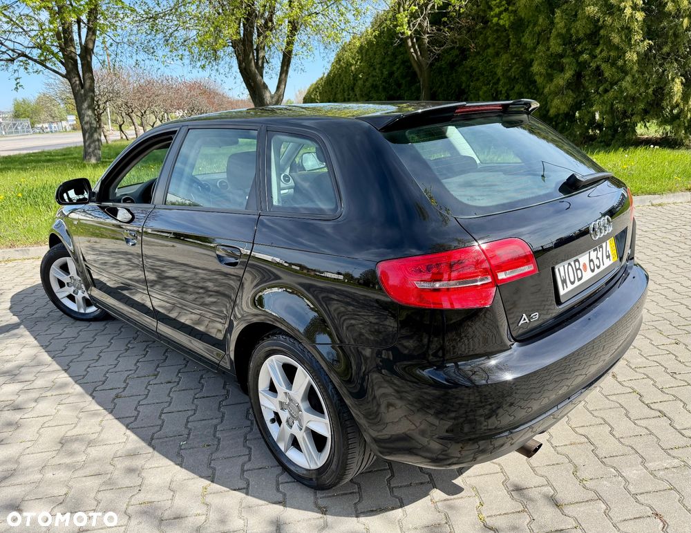 Audi A3 Sportback 1.6 Ambition - 4