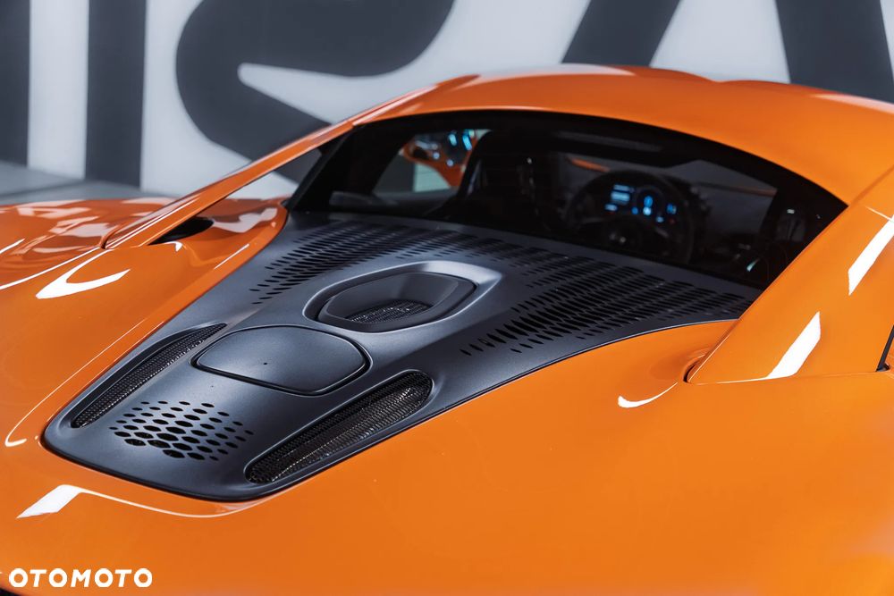 McLaren Artura - 25