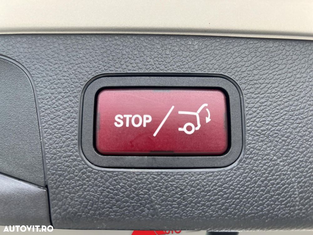 Mercedes-Benz GLC 250 d 4Matic 9G-TRONIC AMG Line - 32