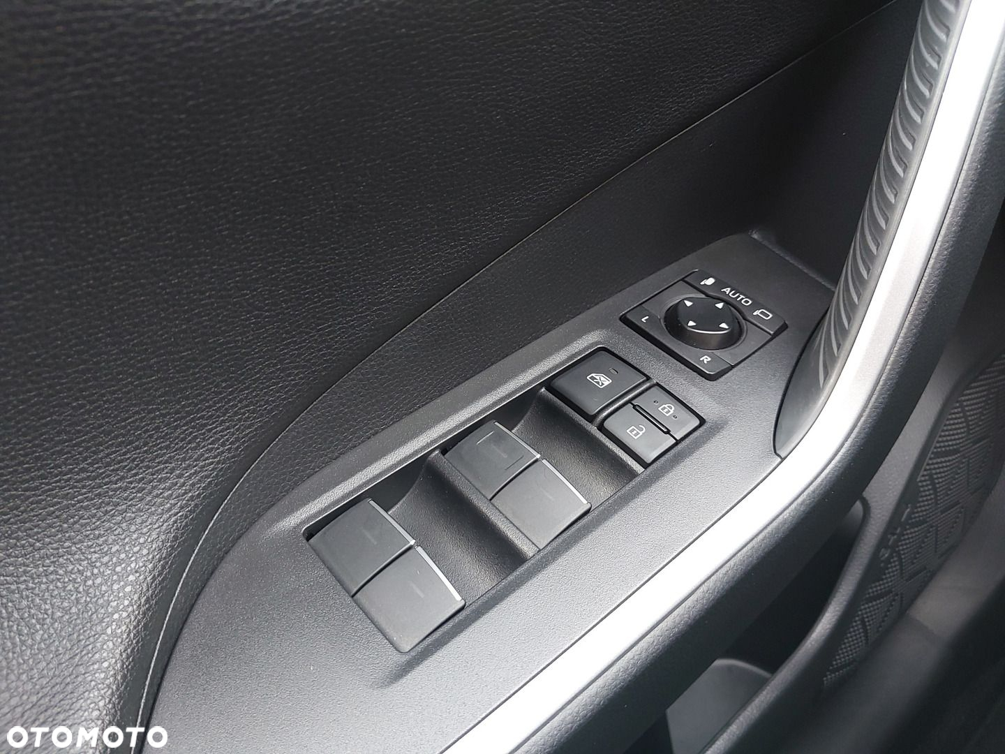Toyota RAV4 - 19