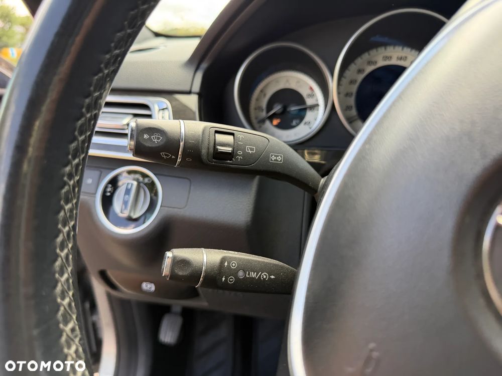 Mercedes-Benz Klasa E 200 7G-TRONIC Avantgarde - 25