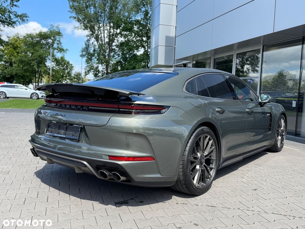 Porsche Panamera Turbo S E-Hybrid PHEV - 9