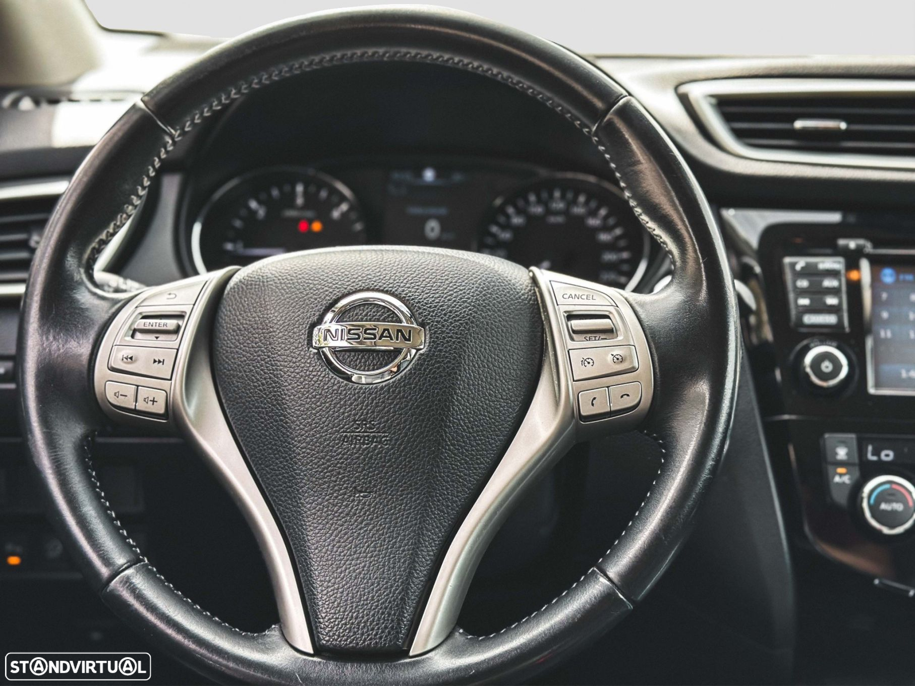 Nissan Qashqai 1.5 dCi N-Connecta - 13