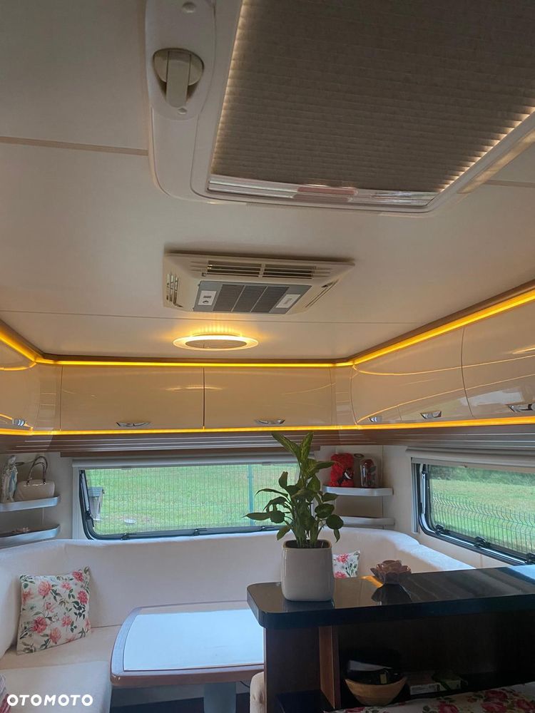 Hobby PREMIUM 560 CFE - 13