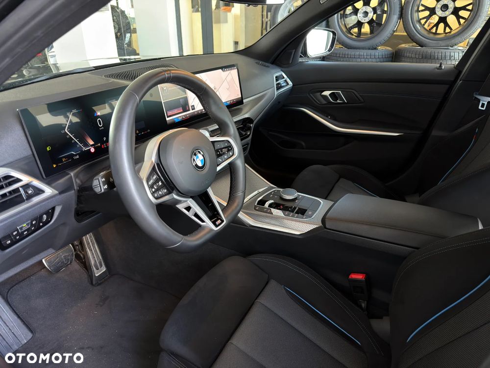 BMW Seria 3 330i xDrive M Sport - 10