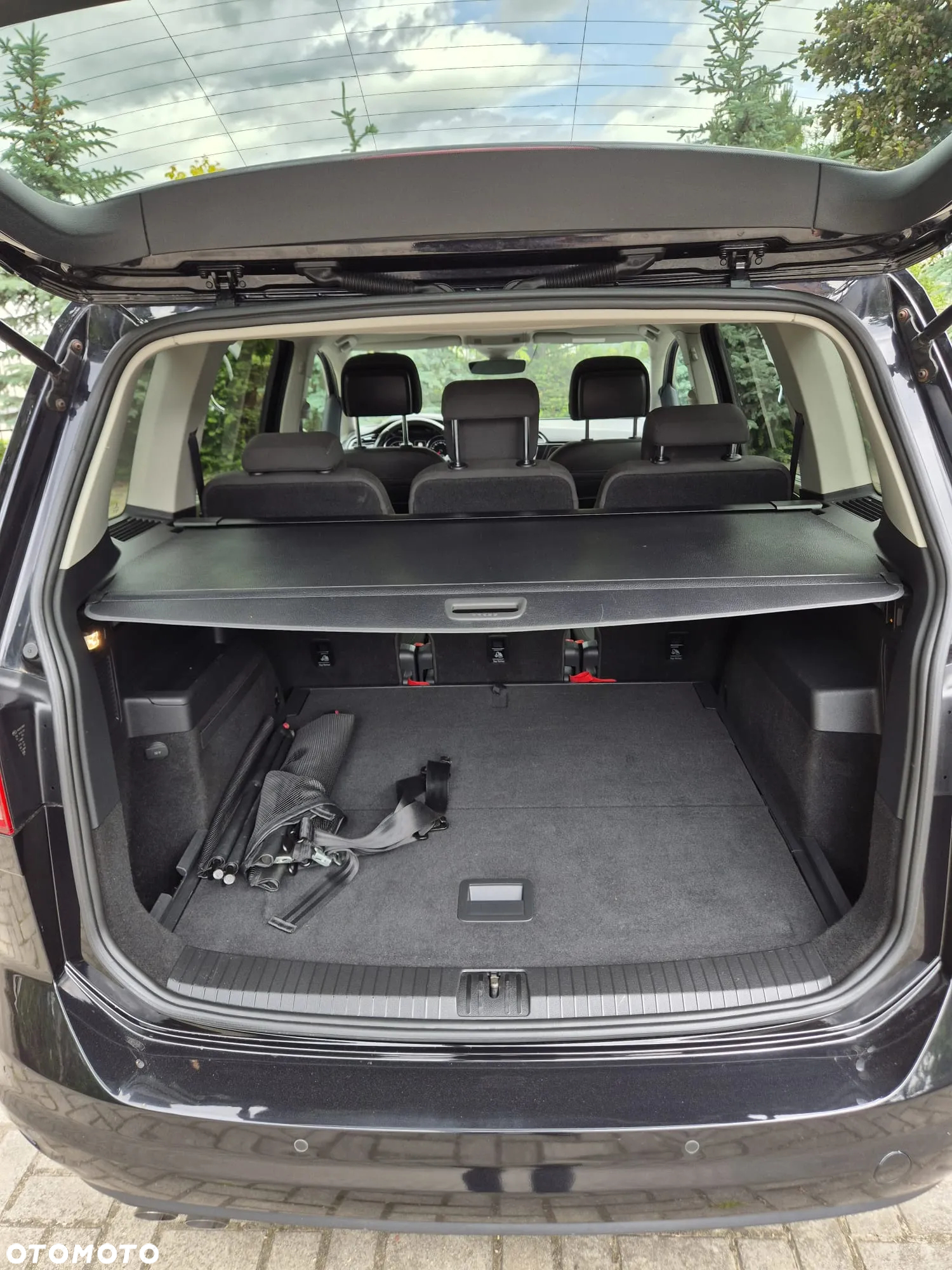 Volkswagen Touran 2.0 TDI BMT Highline - 13