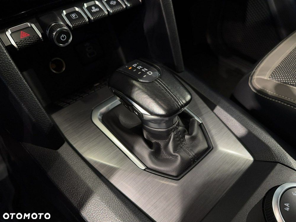 Volkswagen Amarok - 28