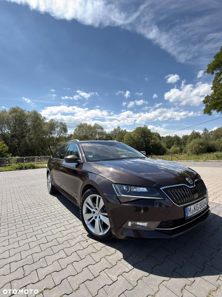 Skoda Superb 2.0 TDI Ambition DSG - 1
