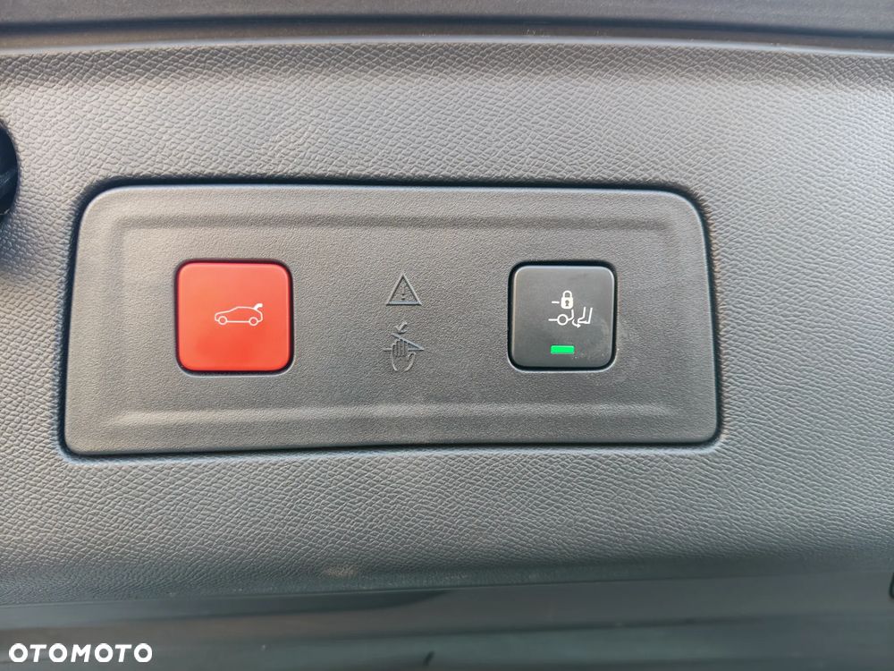 Peugeot 508 SW Plug-In Hybrid 225 e-EAT8 GT - 21