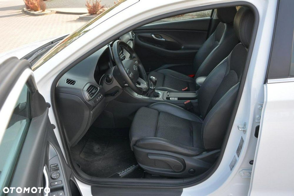 Hyundai i30 1.4 T-GDI Premiere Luxury - 14