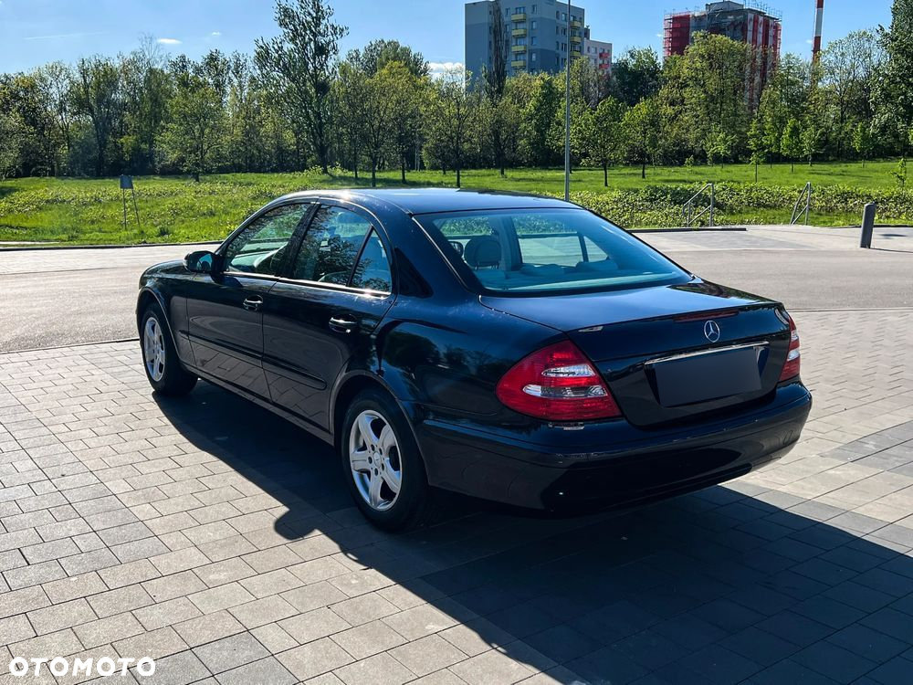 Mercedes-Benz Klasa E 200 Kompressor T Classic - 34