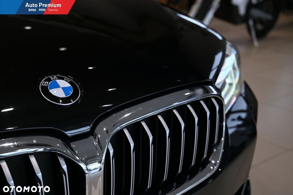 BMW Seria 5 520i mHEV - 27