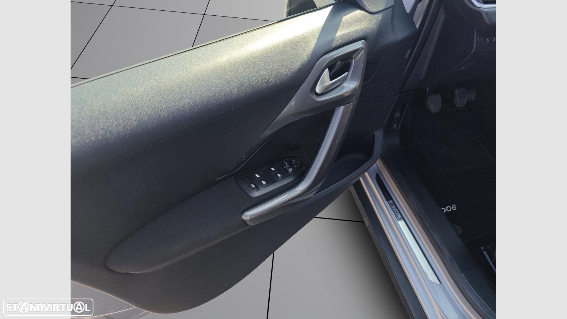 Peugeot 2008 1.2 PureTech Active - 11