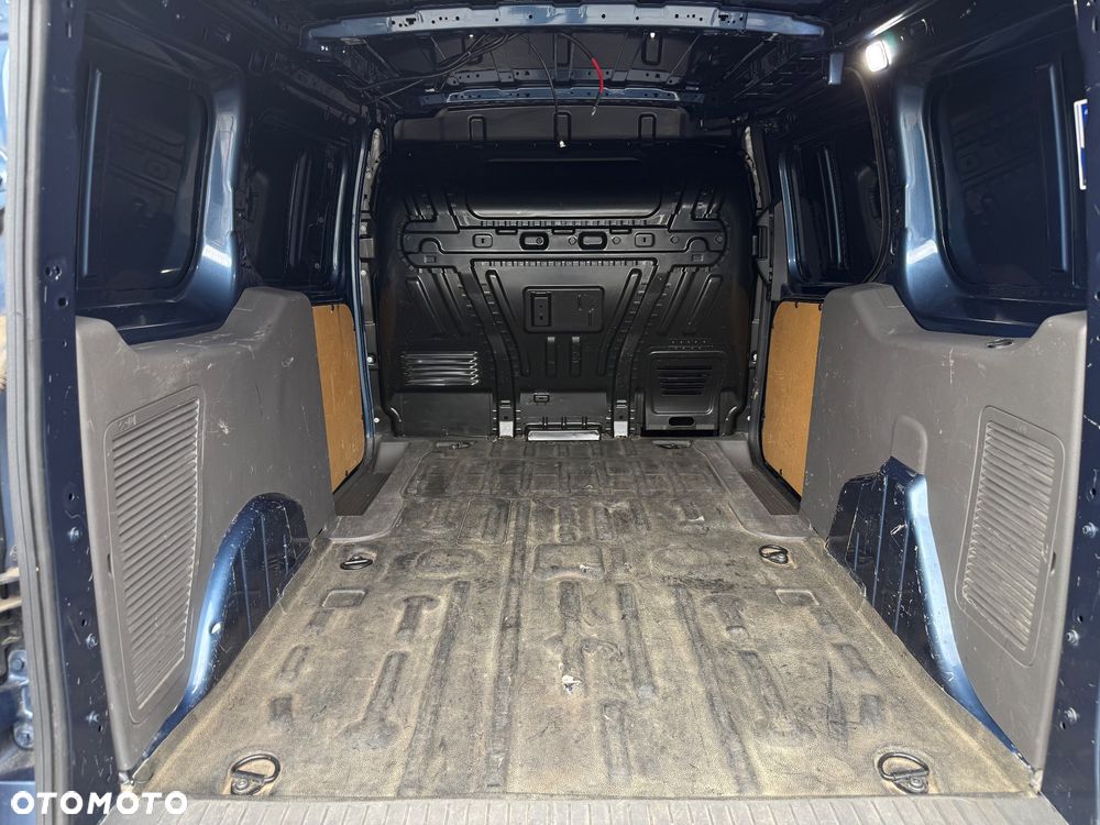 Ford Transit Connect - 32