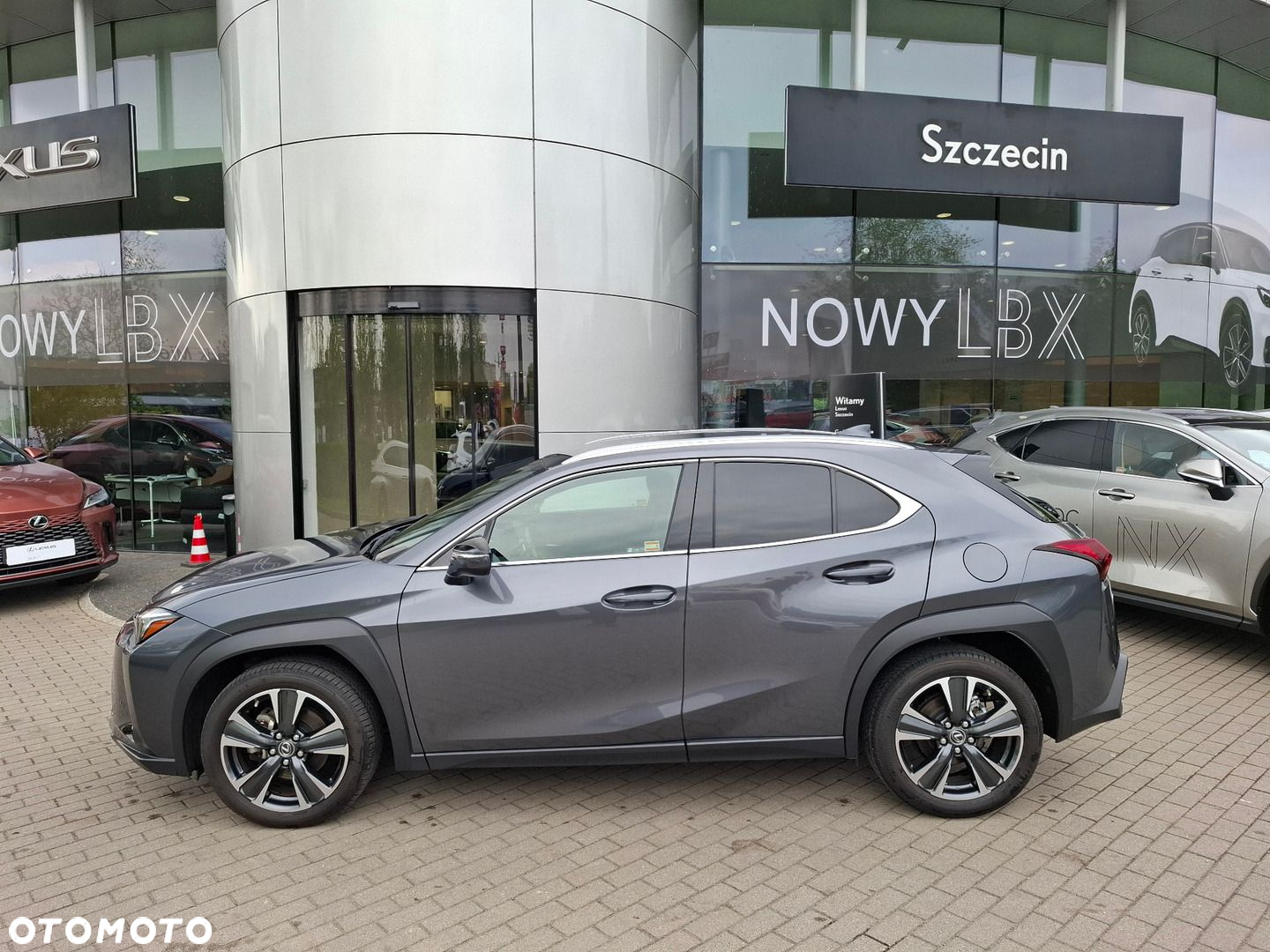 Lexus UX - 2