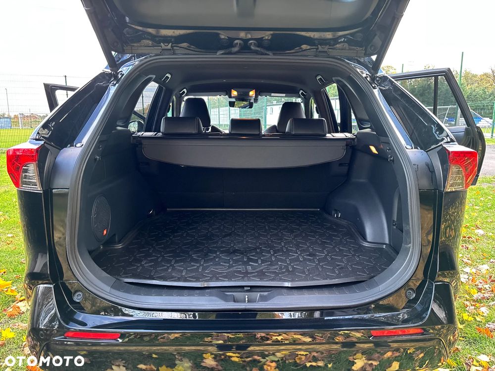Toyota RAV4 2.5 Hybrid Black Edition by JBL 4x4 - 29