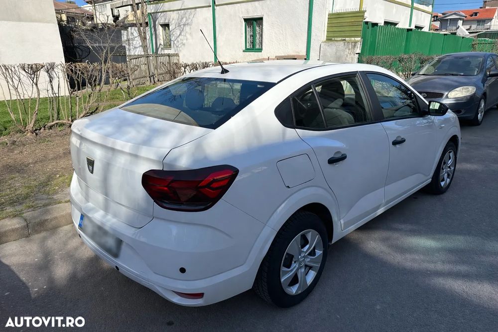 Dacia Logan TCe 90 Essential - 6