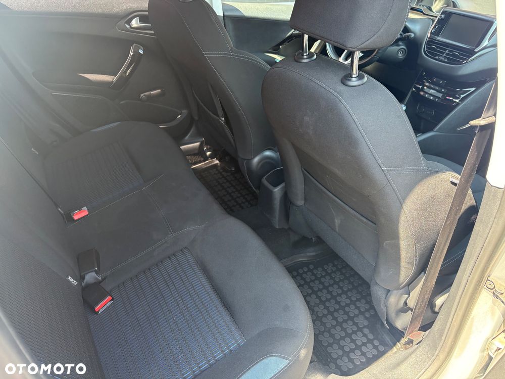 Peugeot 208 1.2 VTi Allure - 14