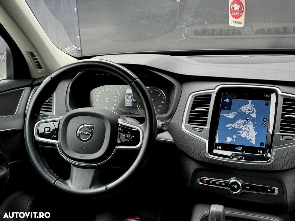 Volvo XC 90 - 8