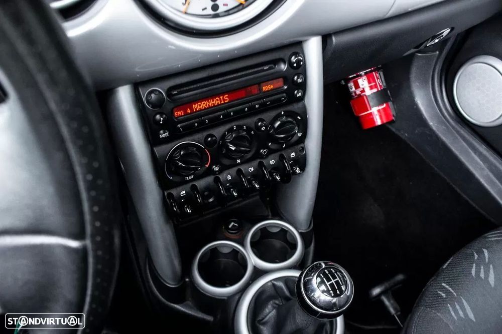 MINI Cabrio Cooper - 23
