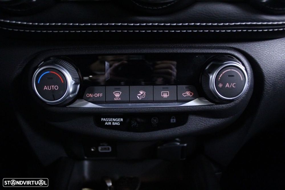 Nissan Juke 1.0 DIG-T N-Connecta - 29