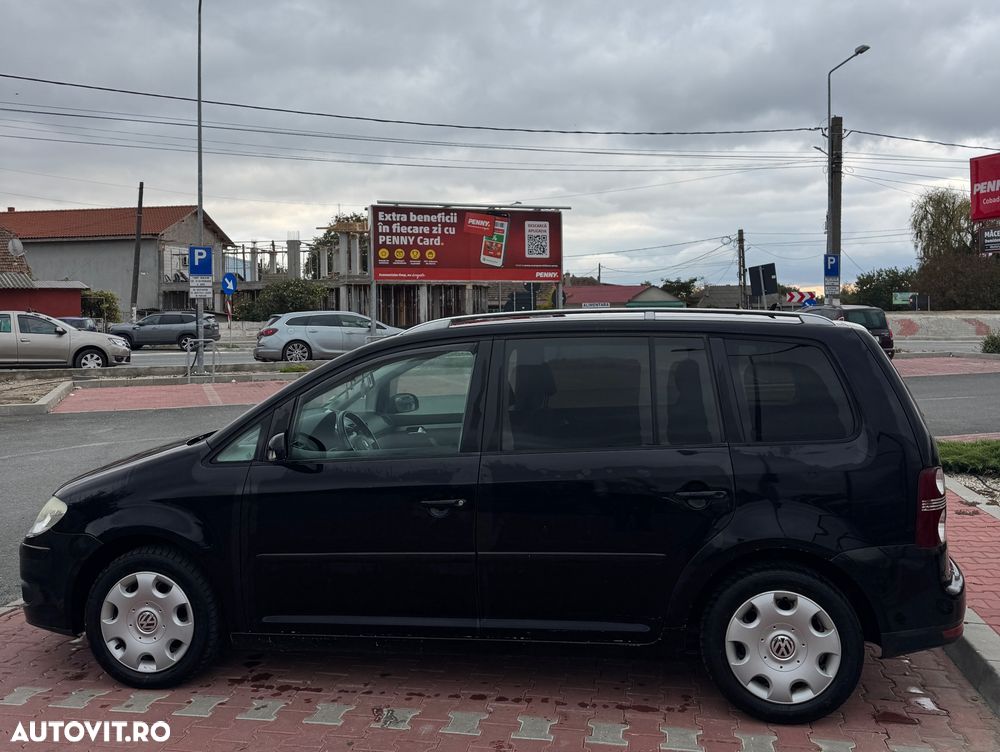 Volkswagen Touran - 1